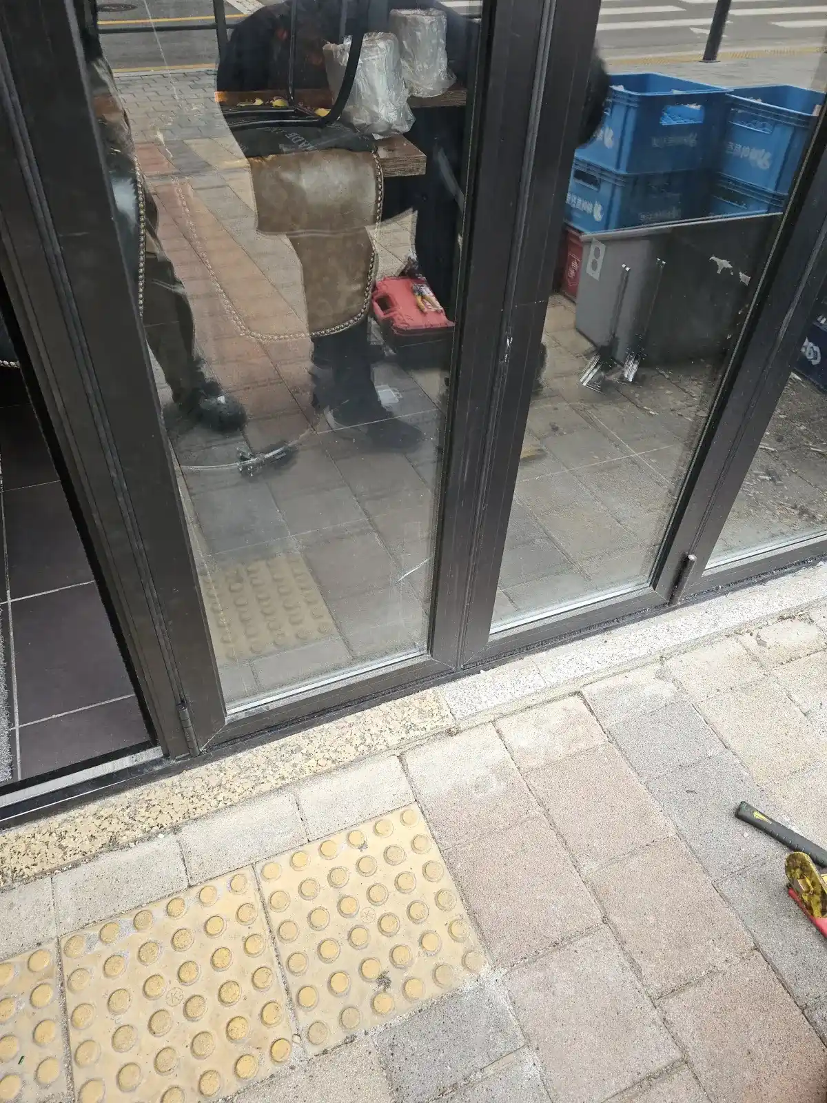 부천 폴딩도어고장 수리 출장 현장